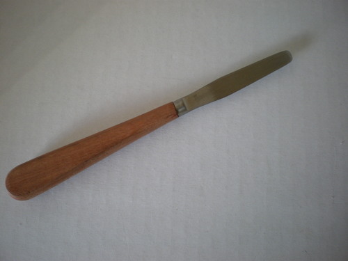 SPATULA Wood Handle 2.25&quot; Spatula