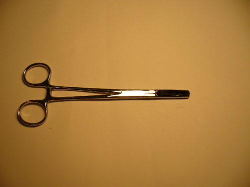 Tube Occluding Forceps Serrated 5.5&quot;
