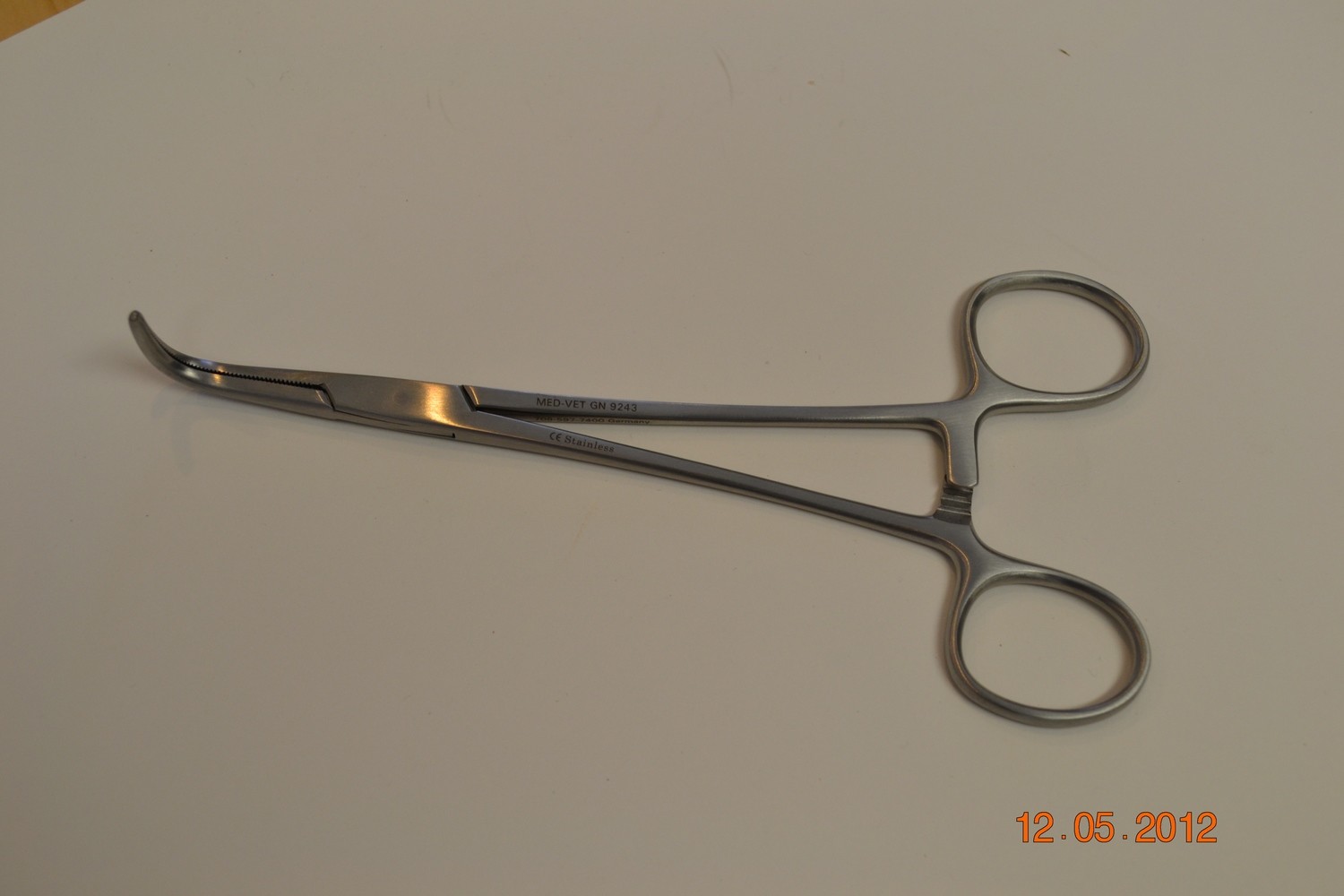 MEEKER Forceps 6½&quot; Curved Serrated Jaws 90 degree angle