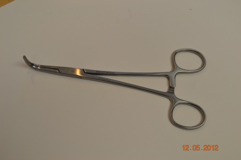 MEEKER Forceps 6½&quot; Curved Serrated Jaws 90 degree angle
