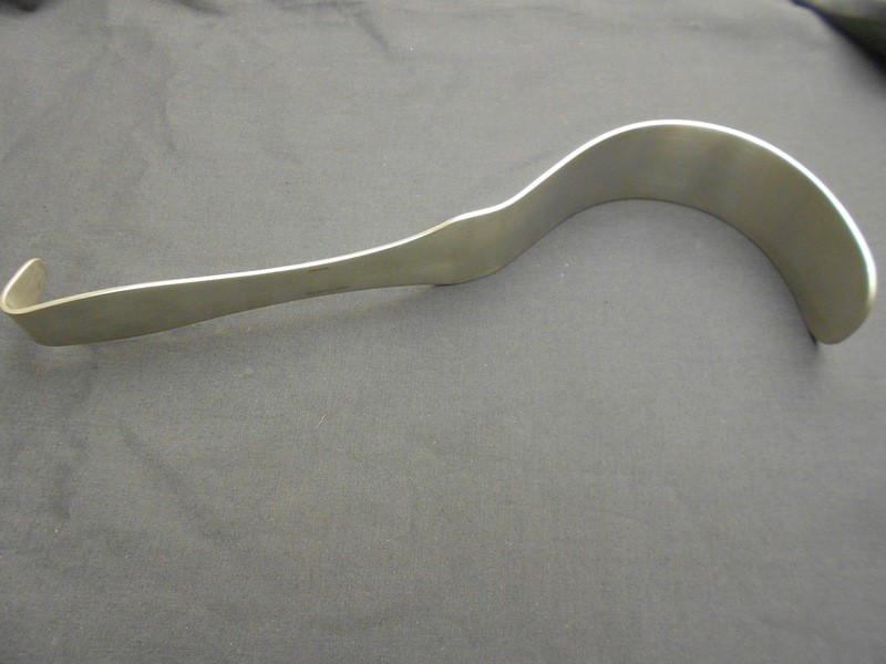 Richardson-Eastman Retractor Double-ended. Small. Overall length 10&quot; (25.4cm)