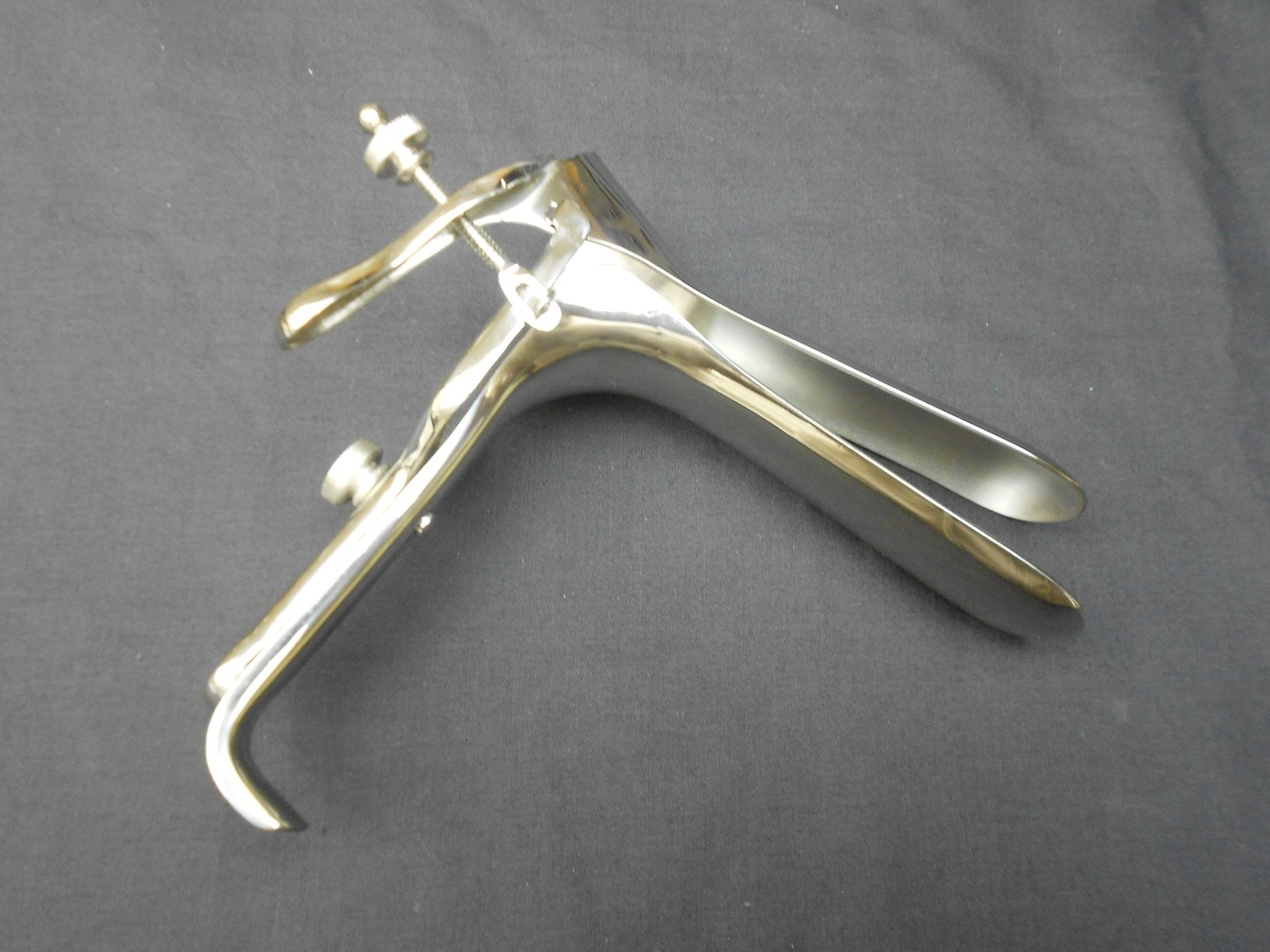 Graves Vaginal Speculum Large Premium Quality - V. Mueller