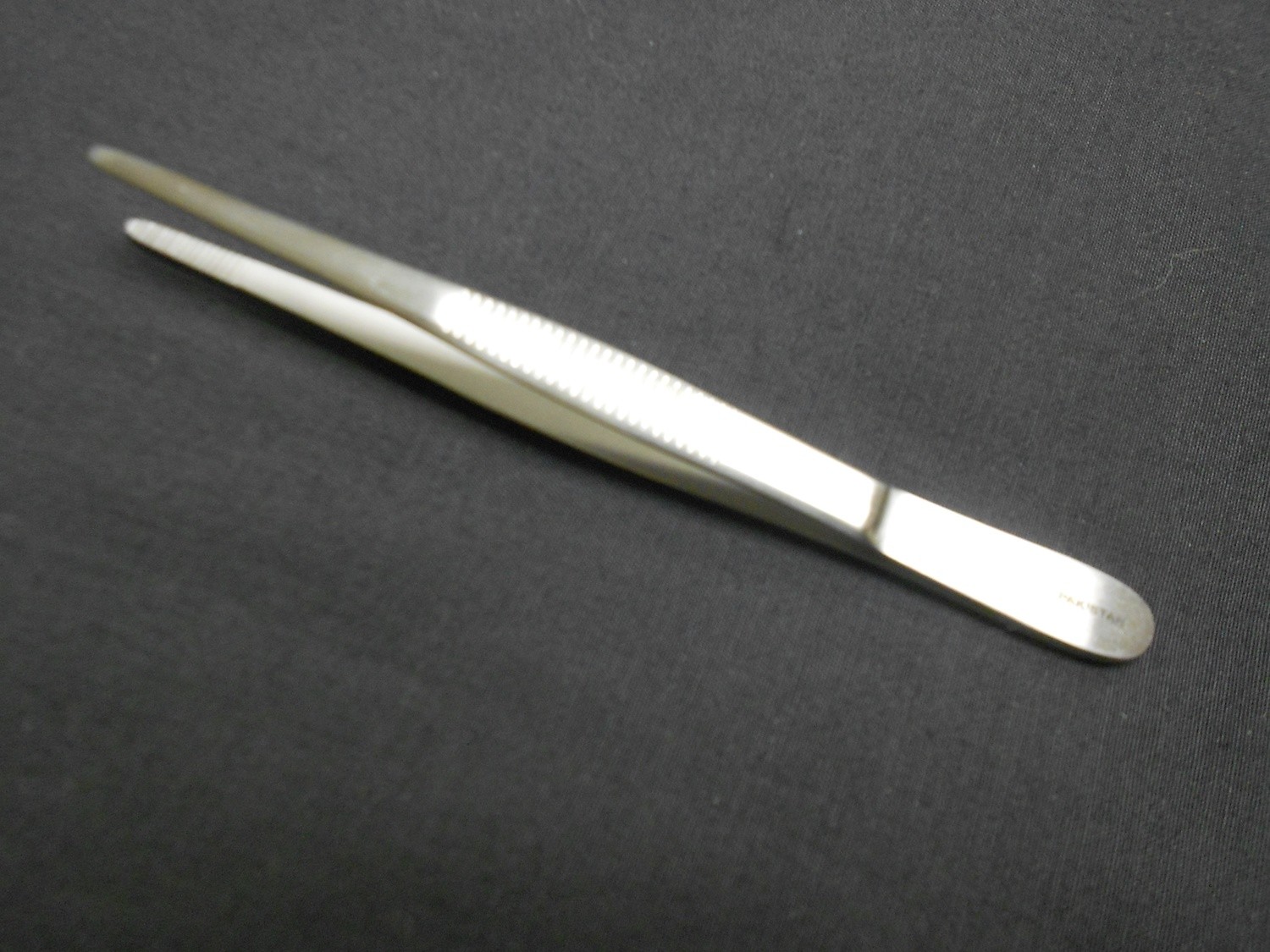 Dressing Forceps Serrated Overall length 4-1/2in (11.4cm)