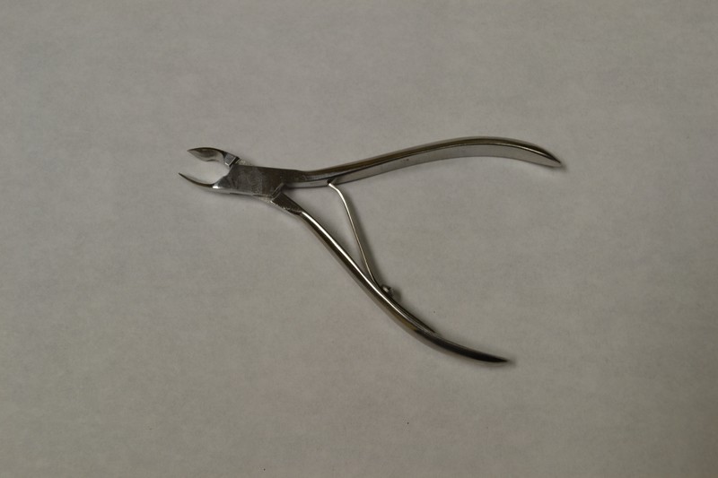 CUTICLE Nipper 4&quot;