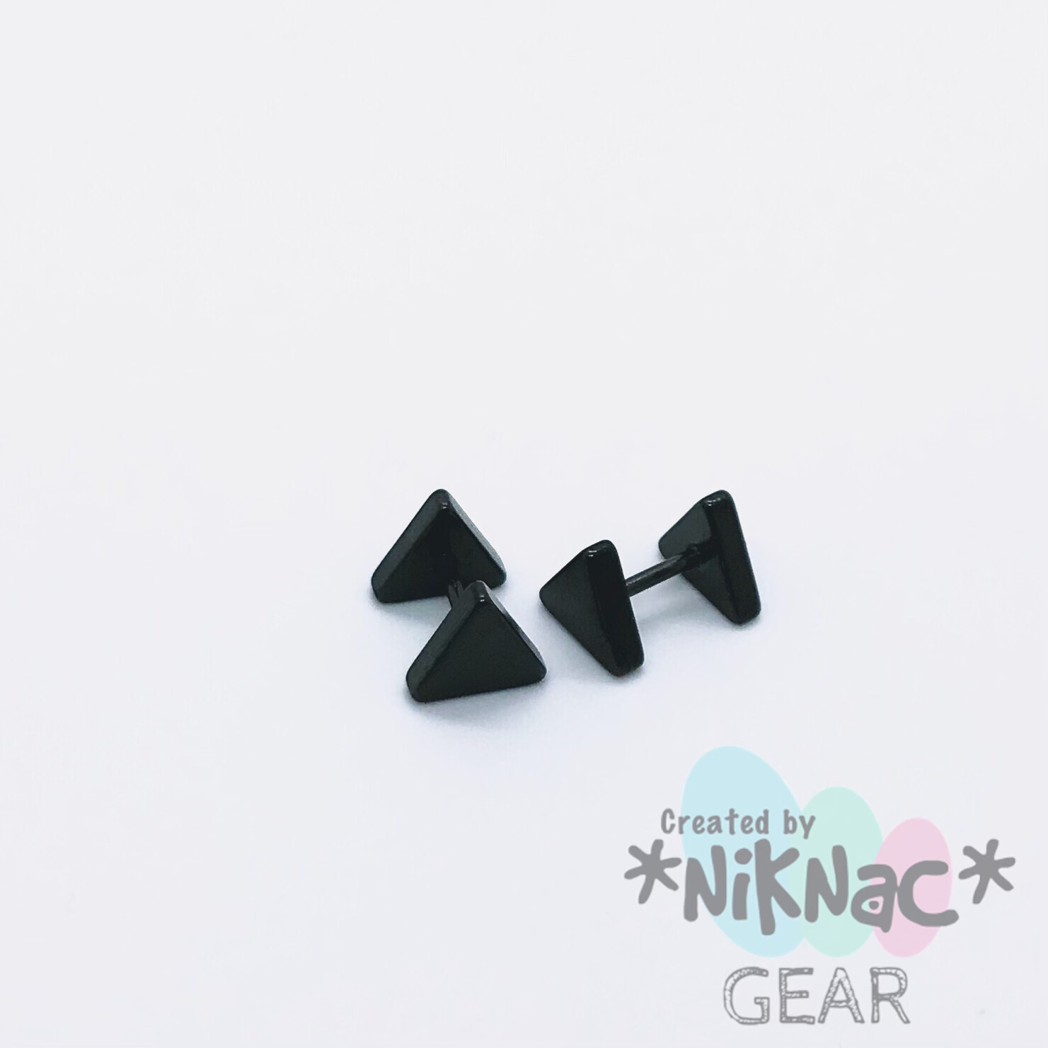 Black Triangle Double Stud 