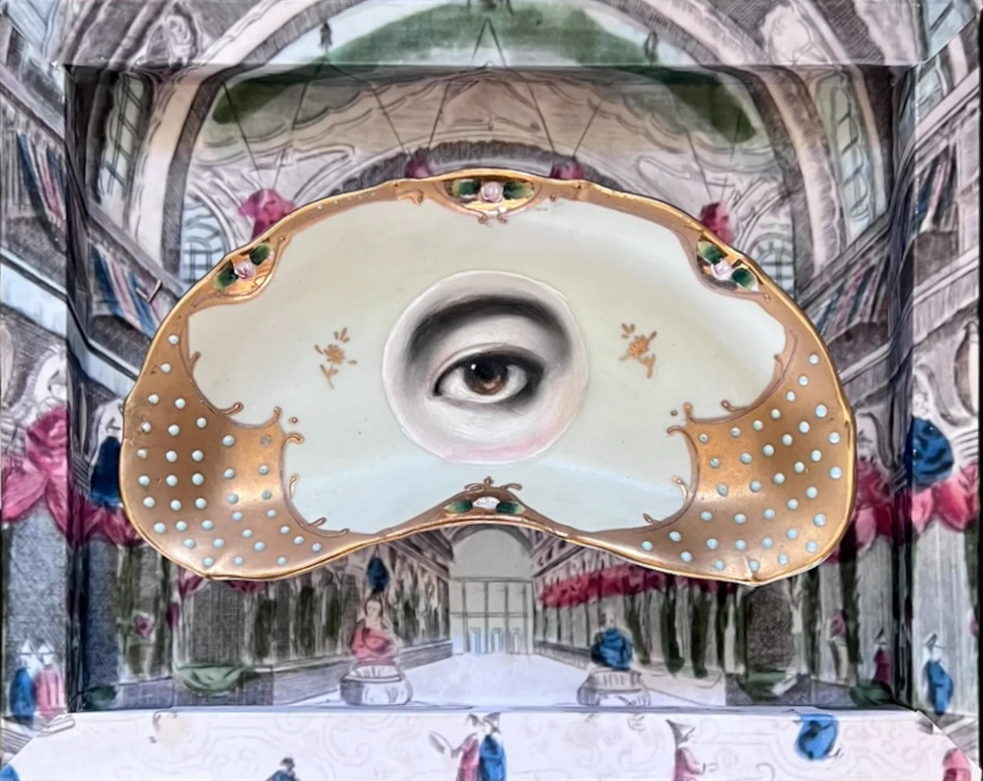 NO. 1906 LOVER'S EYE PAINTING ON A CREAM & GOLD CRESCENT PLATE