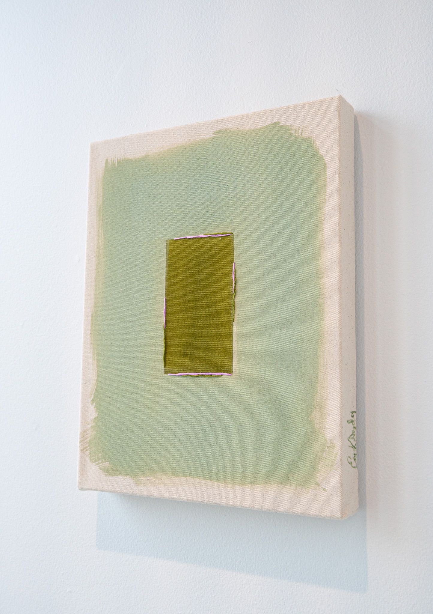 Olive/Pale Sage With Magenta Line