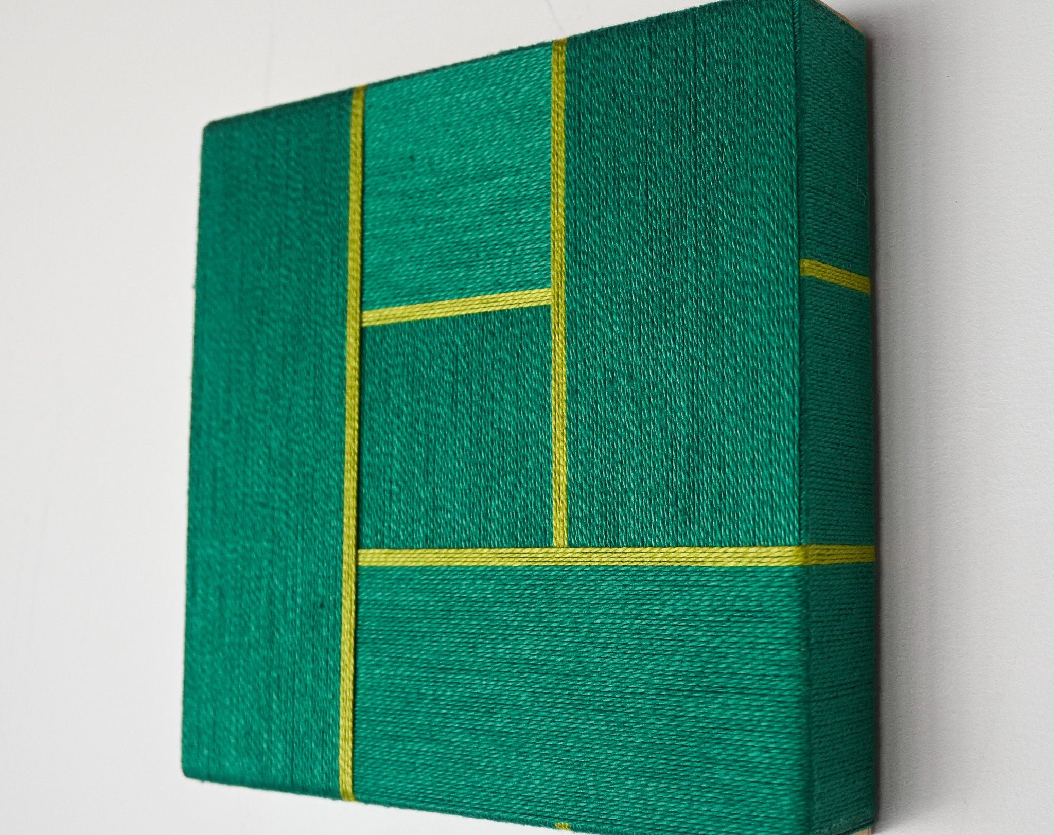 Log Cabin Lines Grass