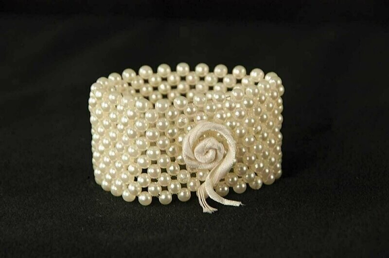 R111 - Mini Pearl Bracelet ( Champangne) ( Forever Keepsake Bracelet)