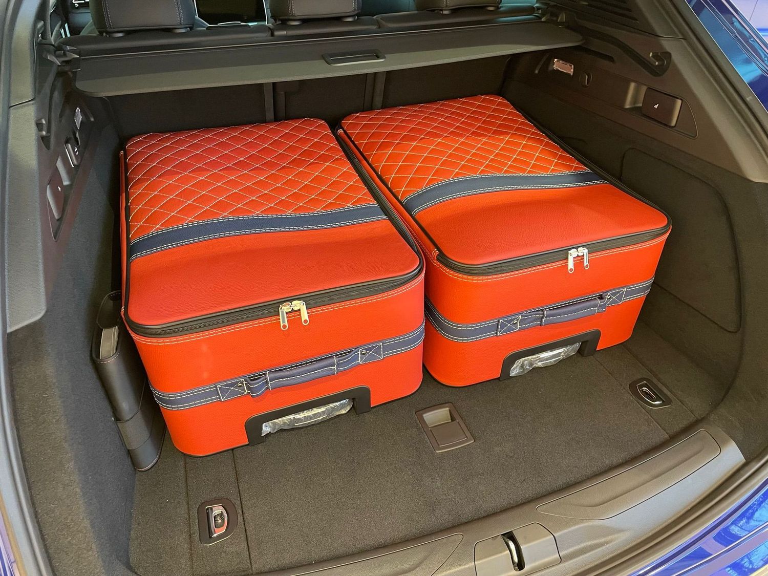 Roadsterbag Maserati Grecale Red/Blue Diamond pattern (4-pcs)