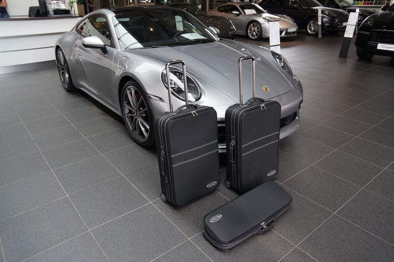 Roadsterbag Porsche 992 front trunk (also GTS/GT3) Coupe/Targa/Convertible (leather)