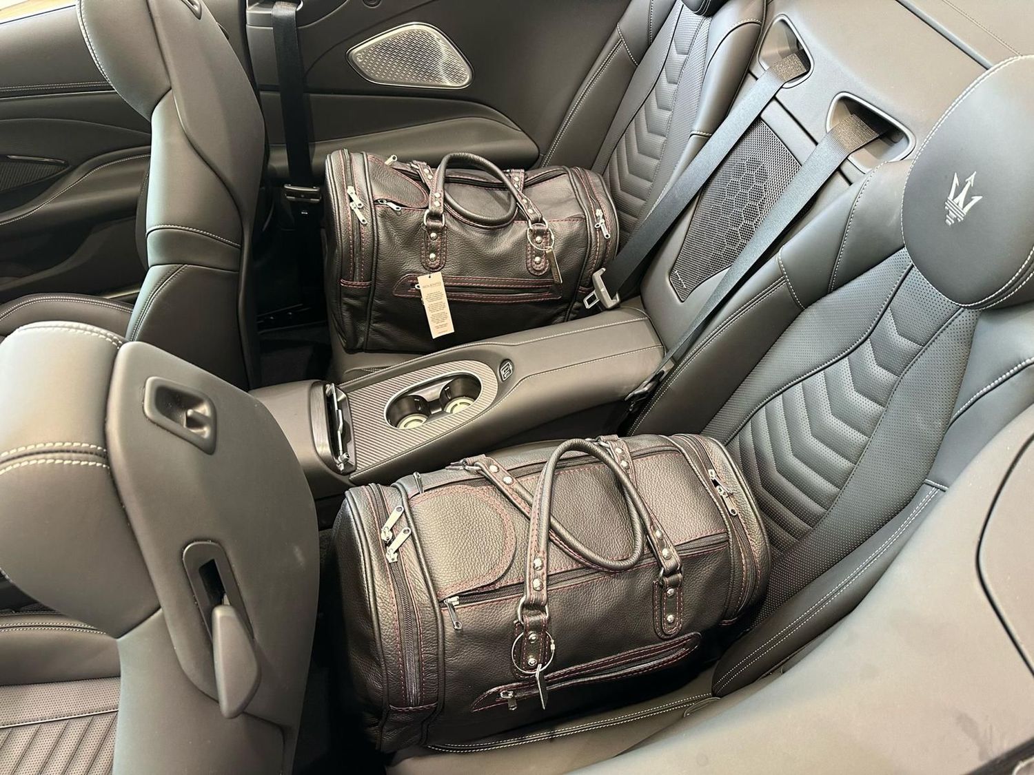 Roadsterbag Dufflebags Maserati GranCabrio Interior 2024- Red stitching (2-pcs)