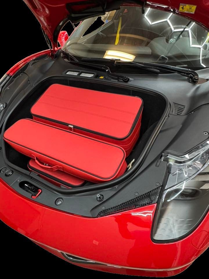 Roadsterbag Ferrari 458 Coupe + Spider luggage set in Ferrari Red leather (3-pcs)
