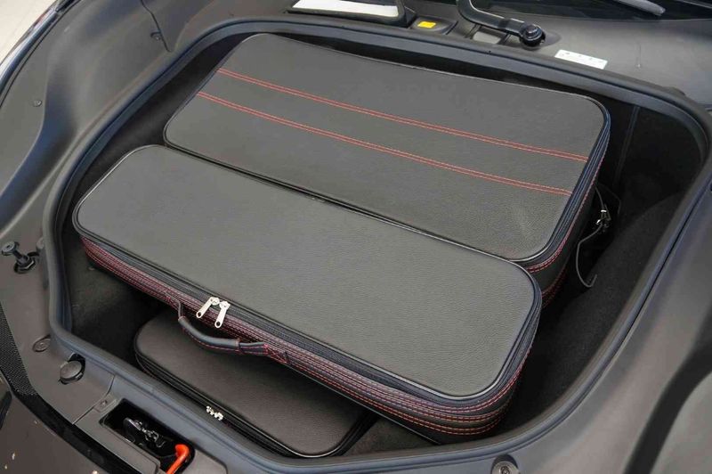 Roadsterbag Ferrari 458 Coupe + Spider luggage set with Red seams (3-pcs)