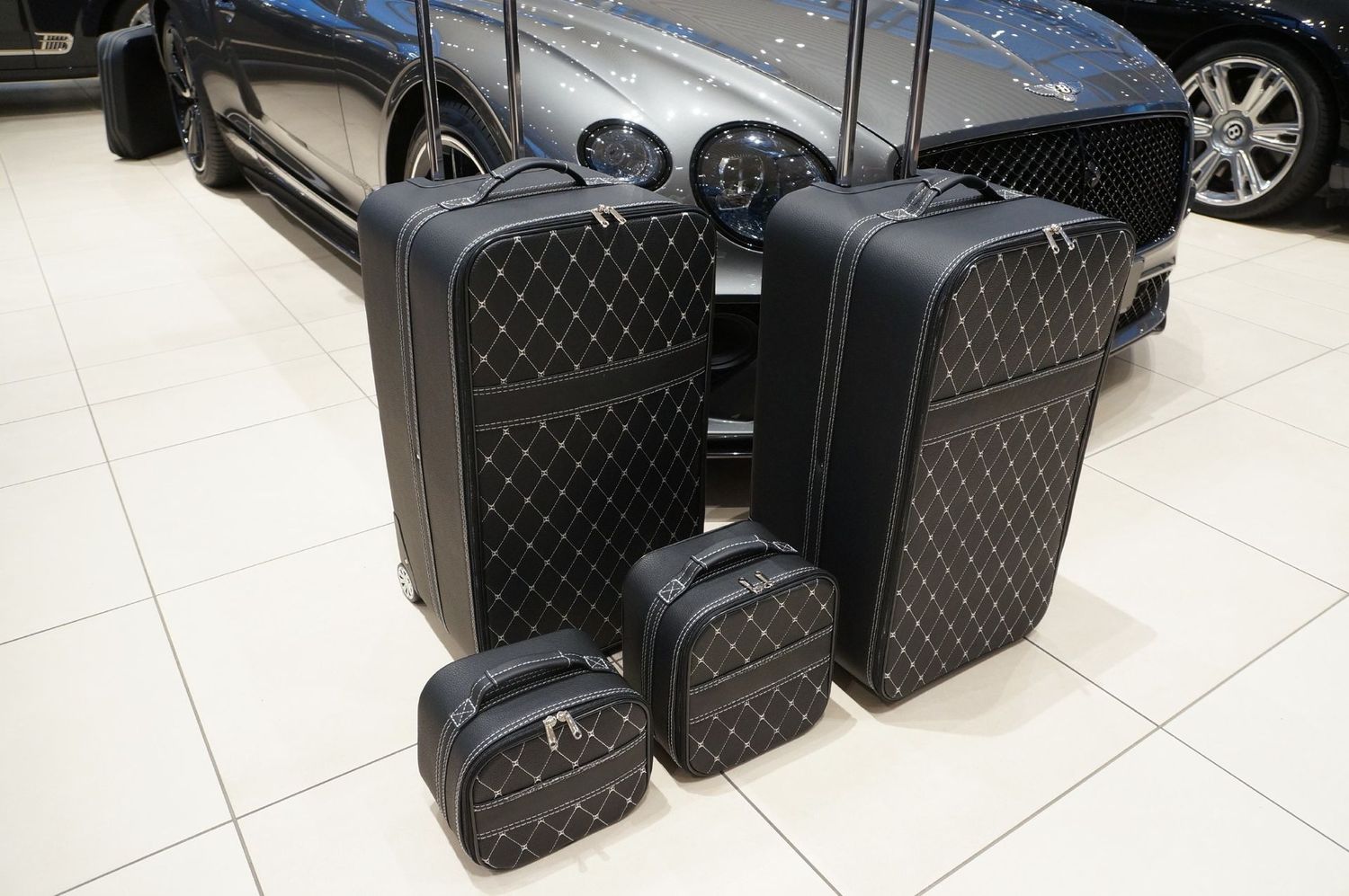Roadsterbag luggage set Bentley Continental GT 2019-2024 (4-pcs) Roadsterbag luggage set Bentley Continental GT 2019-2024 (4-pcs)