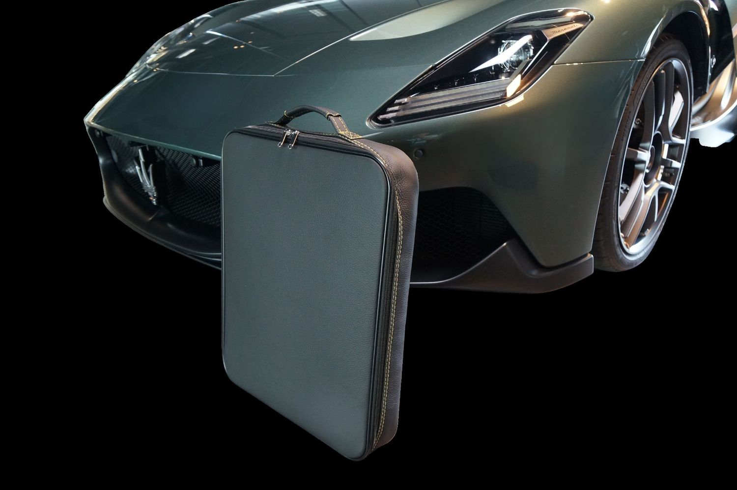 Roadsterbag luggage Maserati MC20 Interior (behind driverseat) (1-pcs) Roadsterbag luggage Maserati MC20 Interior (behind driverseat) (1-pcs)