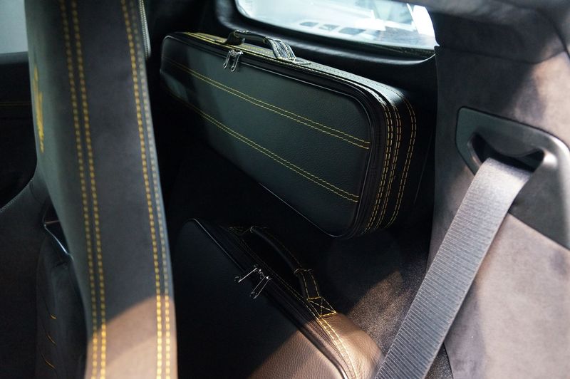 Roadsterbag luggage set Maserati MC20 Interior (Rear-Shelf) (1-pcs)