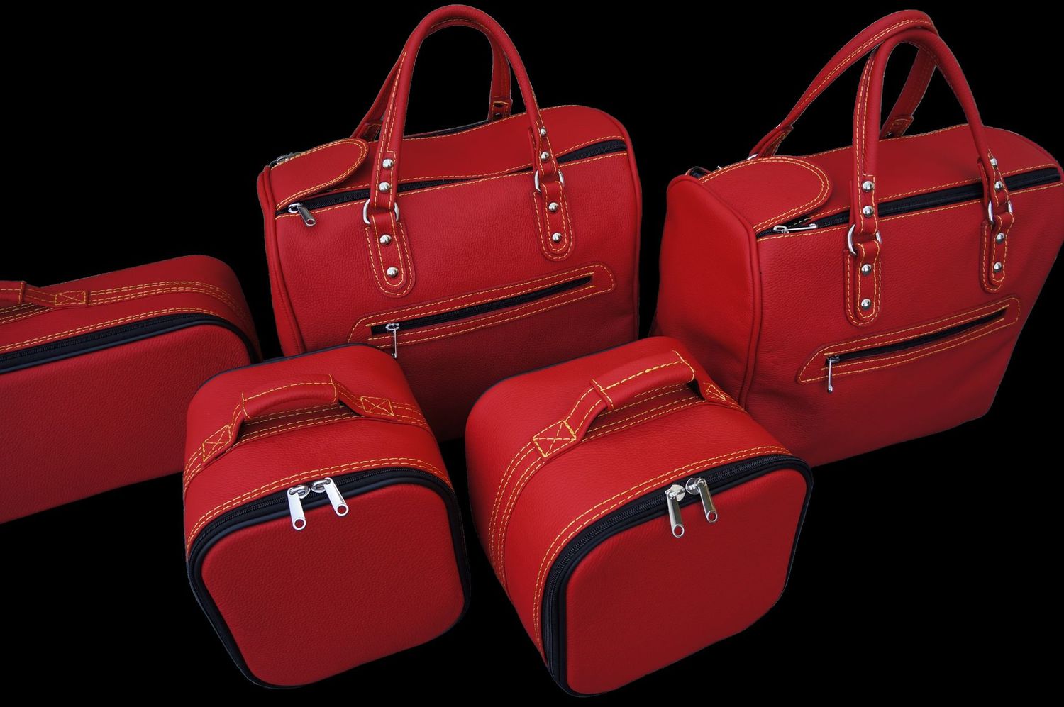 Roadsterbag luggage set Maserati GranCabrio 2010-2019 Red Leather with yellow stitching (5-pcs) Roadsterbag luggage set Maserati GranCabrio 2010-2019 Red Leather with yellow stitching (5-pcs)