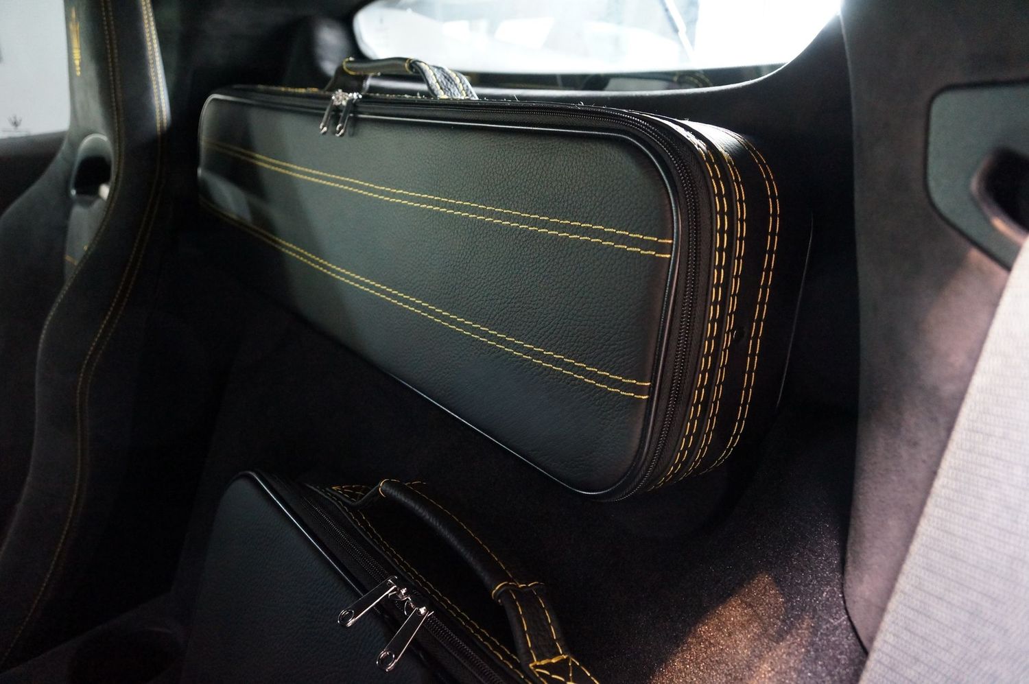 Roadsterbag luggage set Maserati MC20 luggage set (5-pcs)