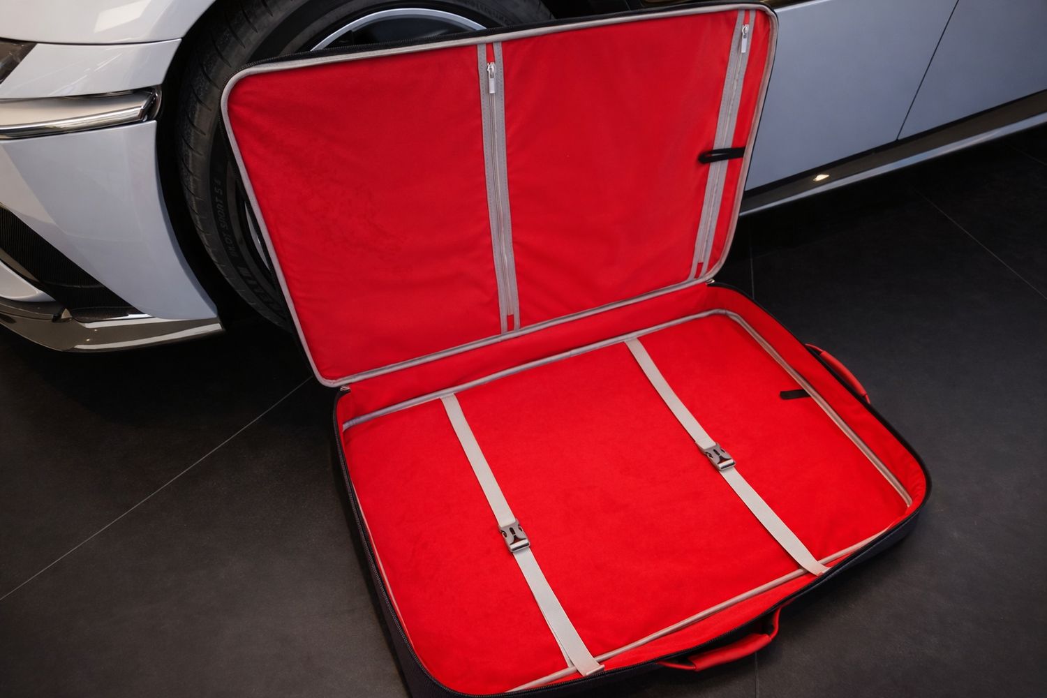 Roadsterbag luggage set Ferrari 12Cilindri Coupe (3-pcs)