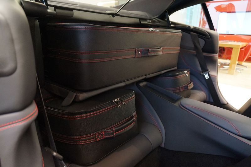 Roadsterbag luggage set Ferrari Portofino/Portofino M Interior + Red stitching (3-pcs)