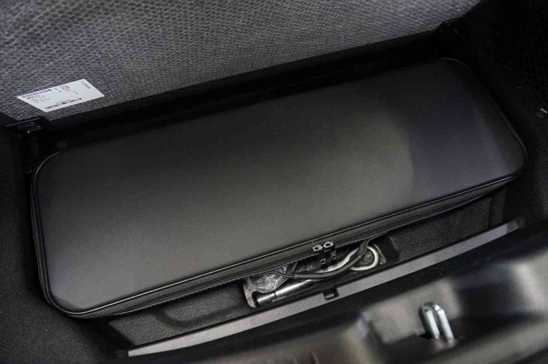 Roadsterbag suitcase Mercedes SL R232 leather (under floor in trunk) with blue stitching (1-pcs)