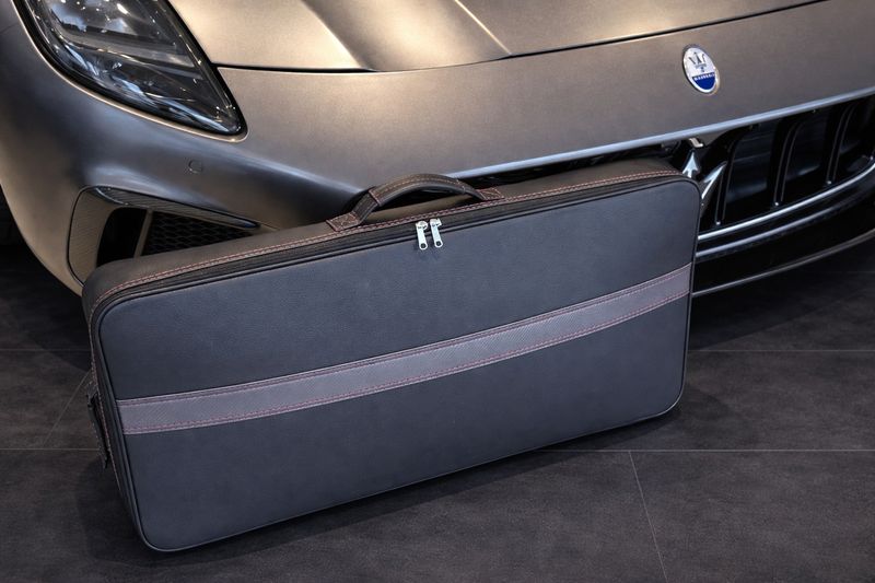 Roadsterbag Garment bag Maserati GranTurismo 2023- (1-pcs)