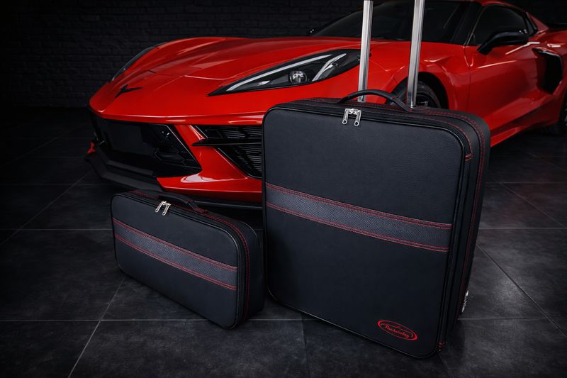 Roadsterbag luggage set Chevrolet Corvette C8 Frunk (US and EU-models) + Red stitching + Carbon striping