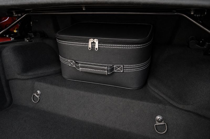 Roadsterbag luggage set Ferrari Portofino/Portofino M Trunk + Silverwhite stitching (3-pcs)