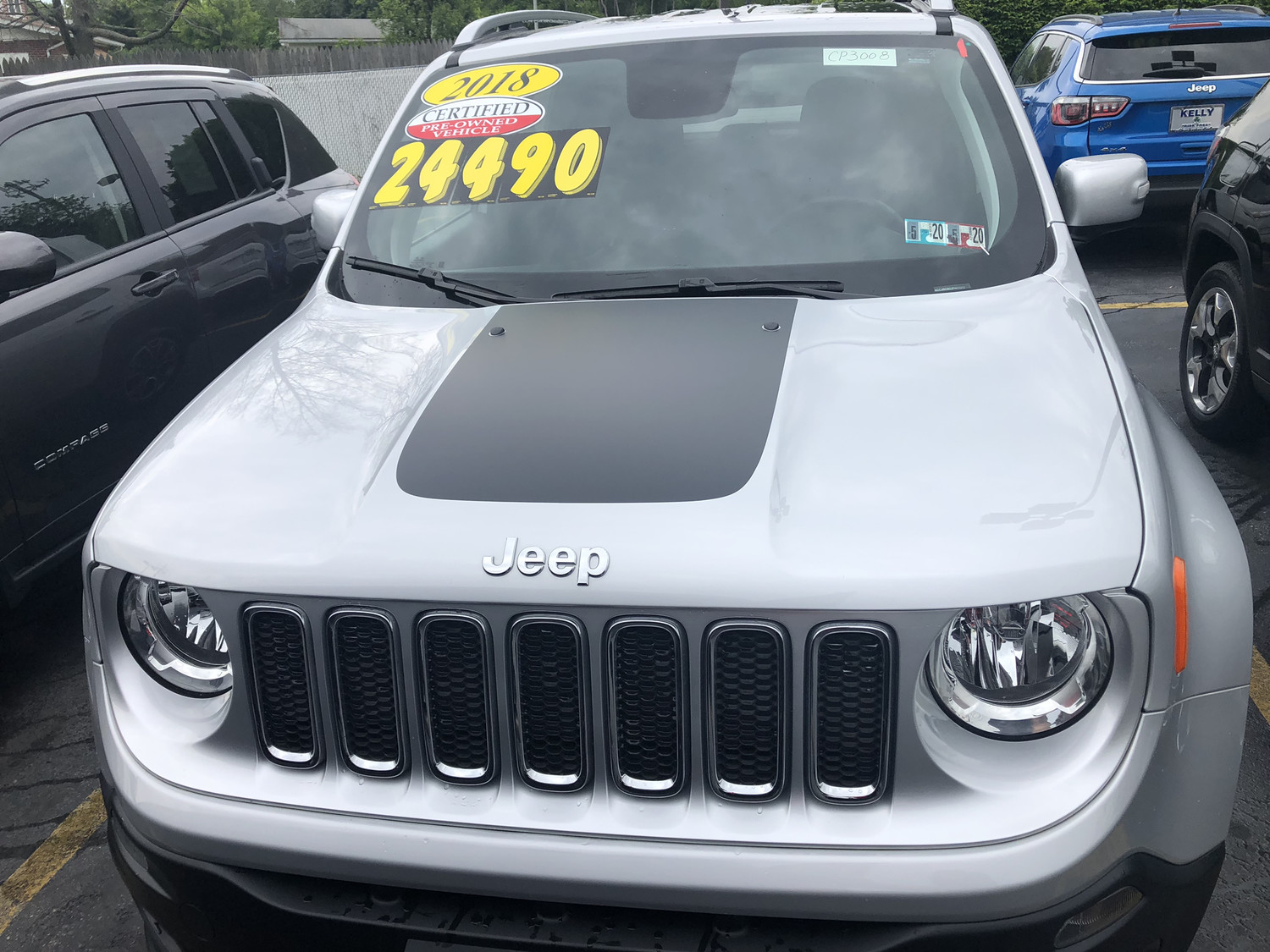 2014 - 2019 Jeep Renegade Hood Blackout Graphics