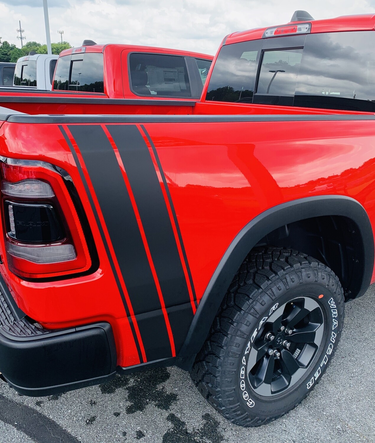 2019 - Up Dodge Ram Bedside Tail Bumblebee Stripes