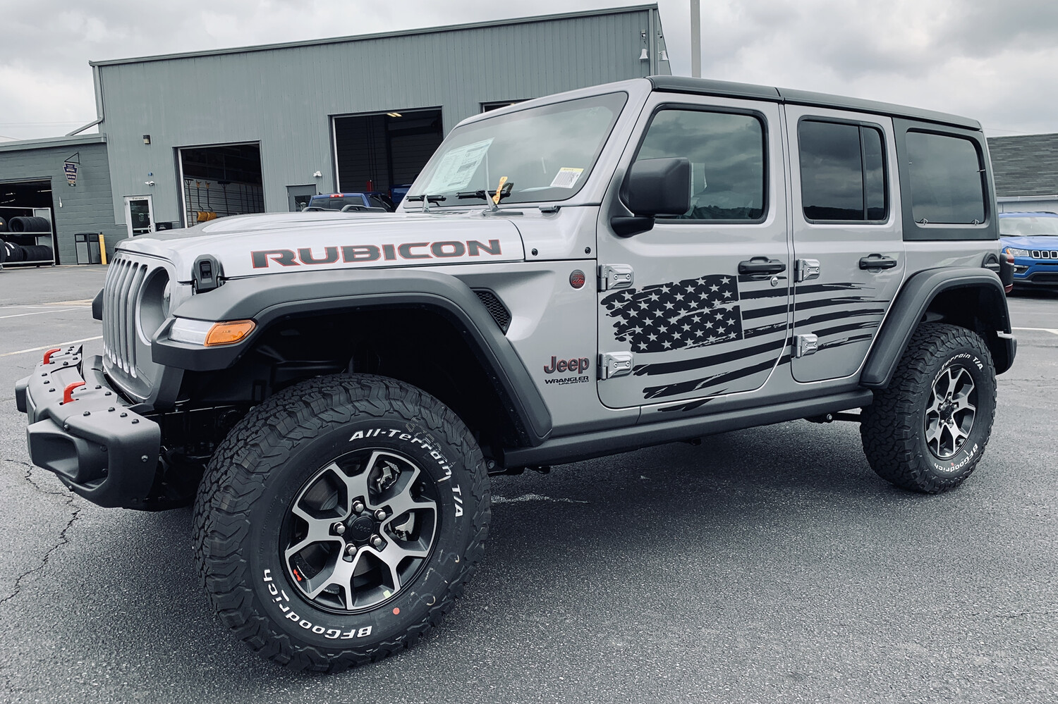 Jeep Gladiator JT Wrangler JK JKU JL JLU Large Tattered Flag Graphics