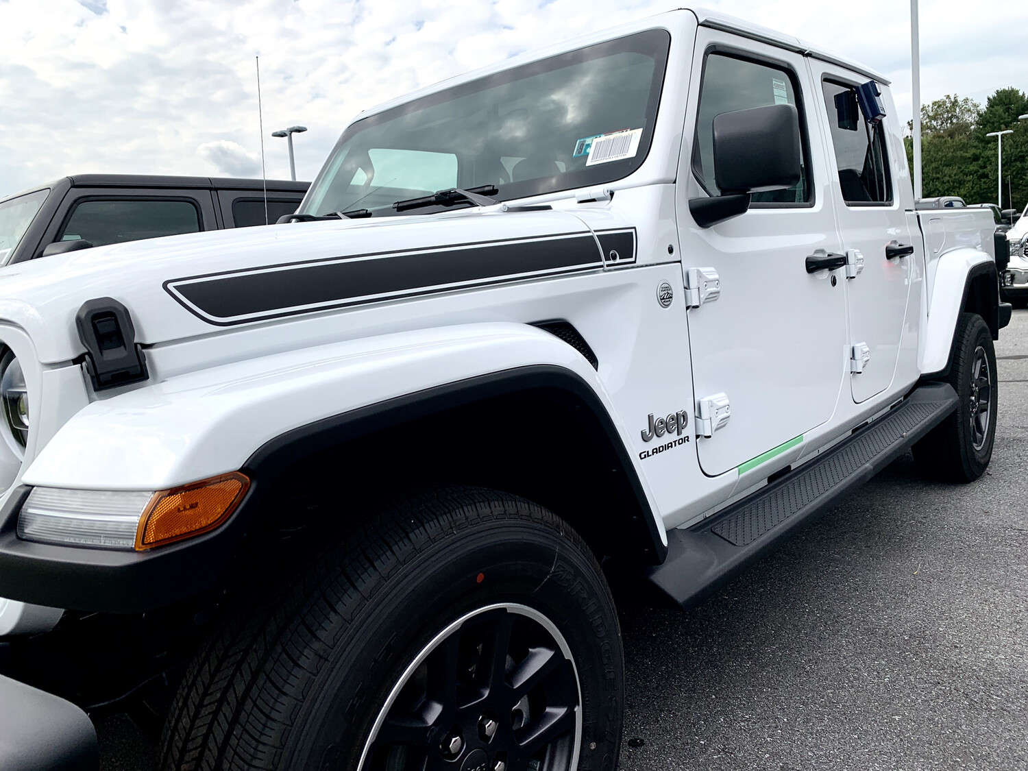 Jeep Gladiator JT Wrangler JL JLU Rubicon Straight Hood Spear Graphics