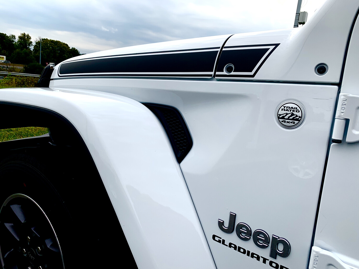 Jeep Gladiator JT Wrangler JL JLU Rubicon Straight Hood Spear Graphics