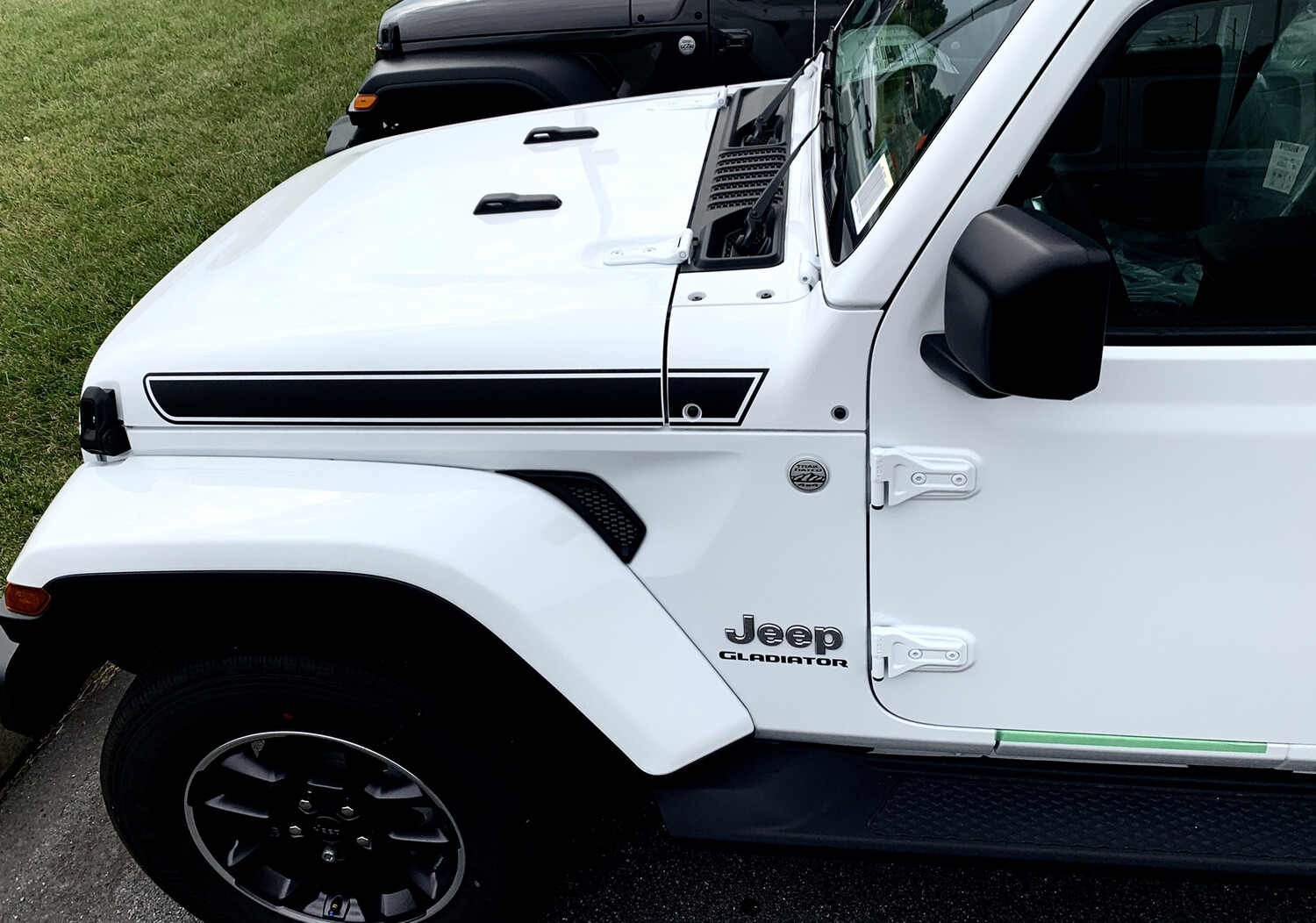 Jeep Gladiator JT Wrangler JL JLU Rubicon Straight Hood Spear Graphics