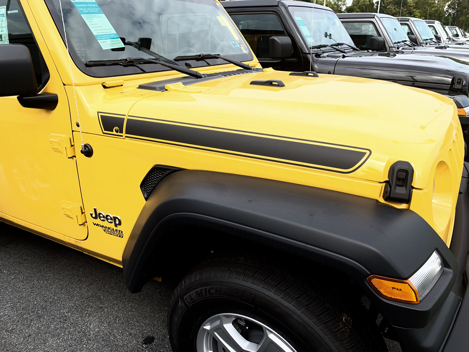 Jeep Gladiator JT Wrangler JL JLU Rubicon Straight Hood Spear Graphics