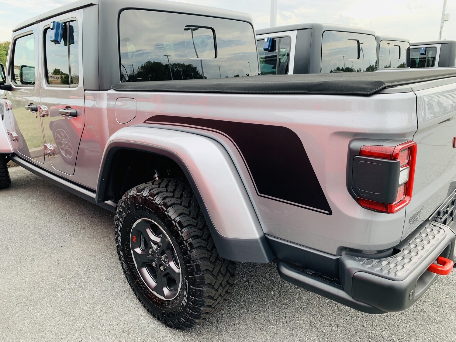 2020 Jeep Gladiator JT Bed Gen 2 Hockey Stripe Graphics
