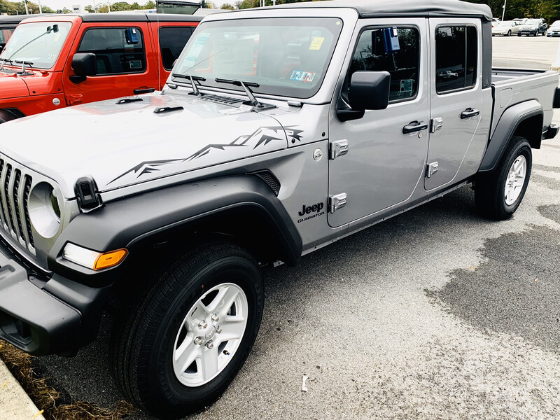 Jeep Gladiator JT Wrangler JL JLU Rubicon Hood Spear Graphics