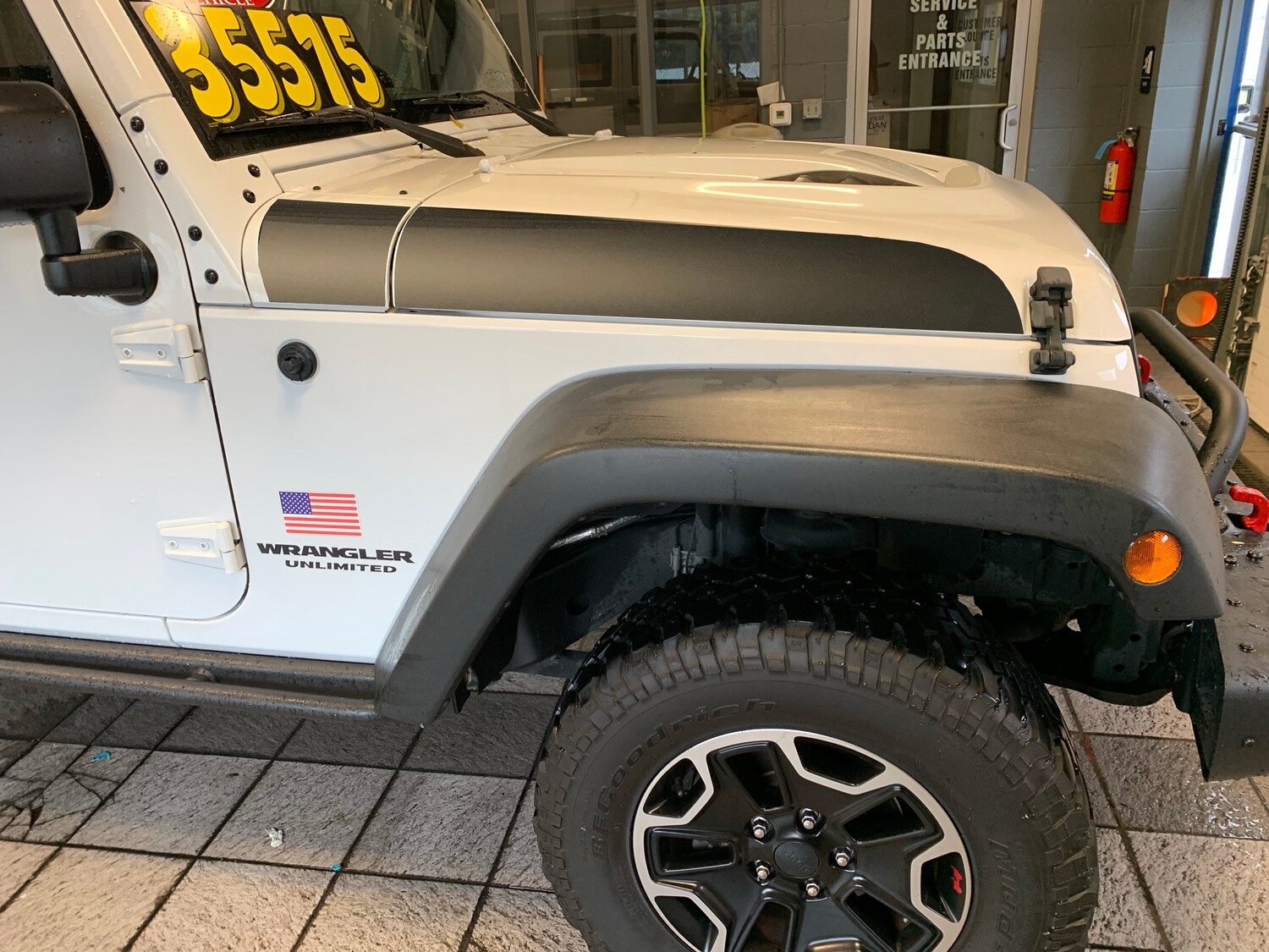 Jeep Wrangler JK JKU Rubicon Hood Spear Graphics