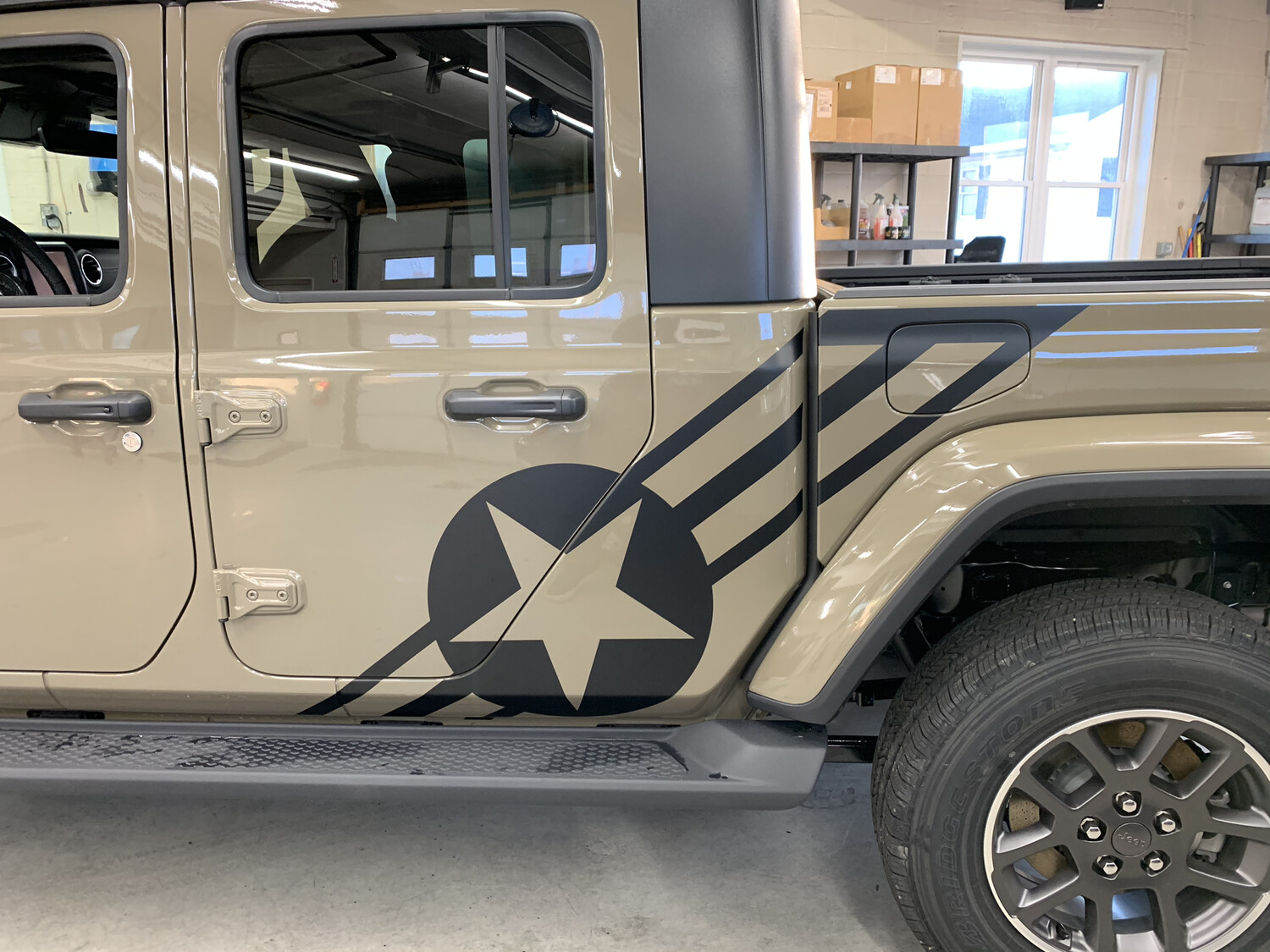 Jeep Gladiator JT Large Star/Bar Vinyl Graphics
