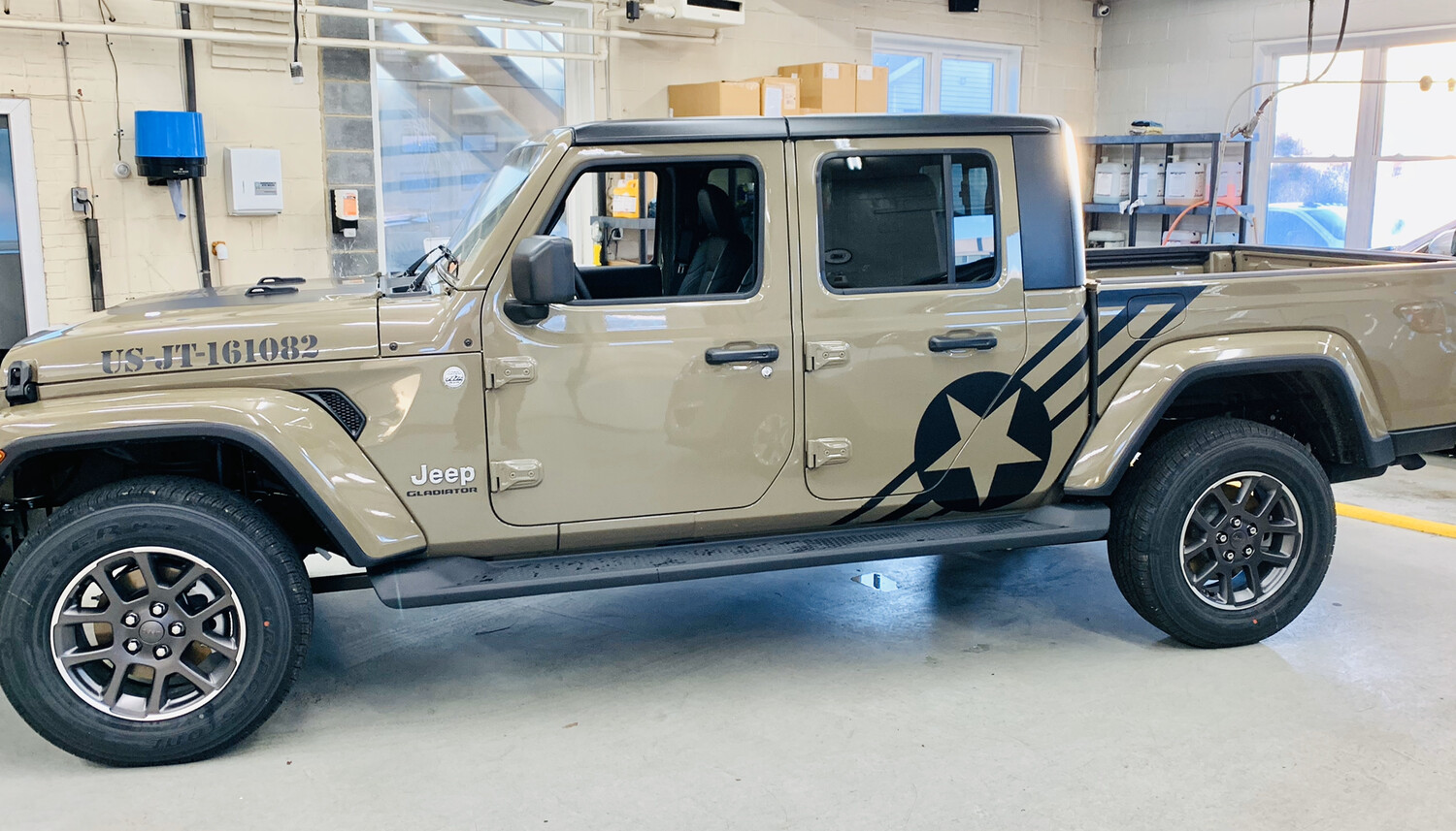 Jeep Gladiator JT Large Star/Bar Vinyl Graphics