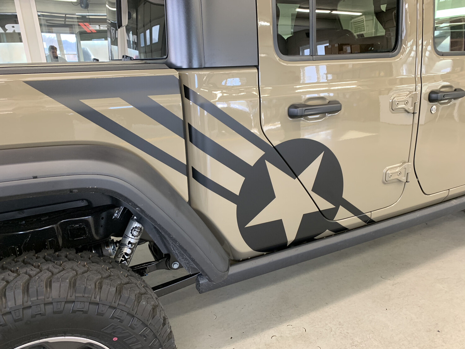 Jeep Gladiator JT Large Star/Bar Vinyl Graphics