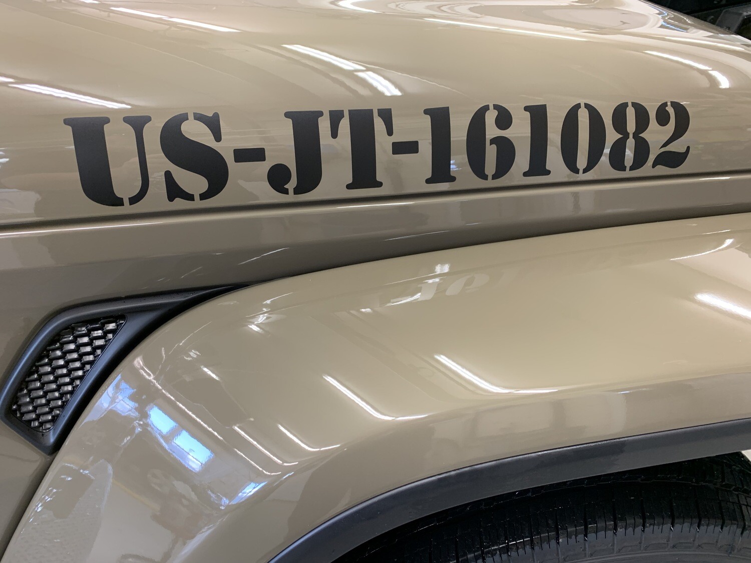 Jeep Gladiator JT Wrangler JL JLU JK JKU Hood Lettering Graphics