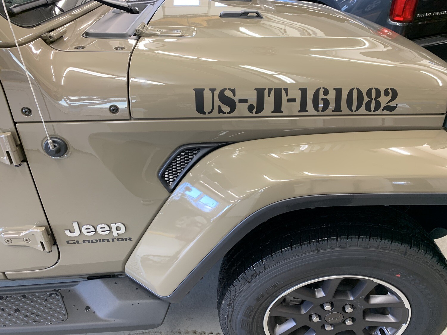Jeep Gladiator JT Wrangler JL JLU JK JKU Hood Lettering Graphics