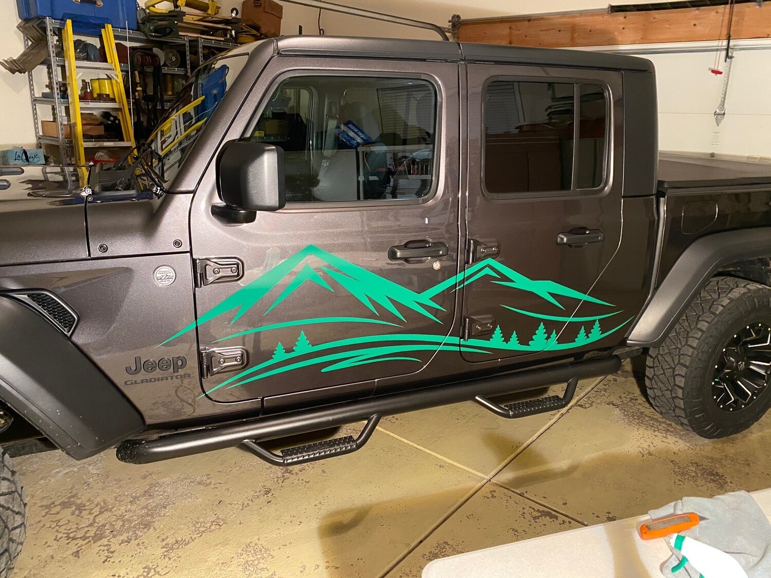 Jeep Gladiator JT / Wrangler Extra Large Mountain Range Vinyl Graphics