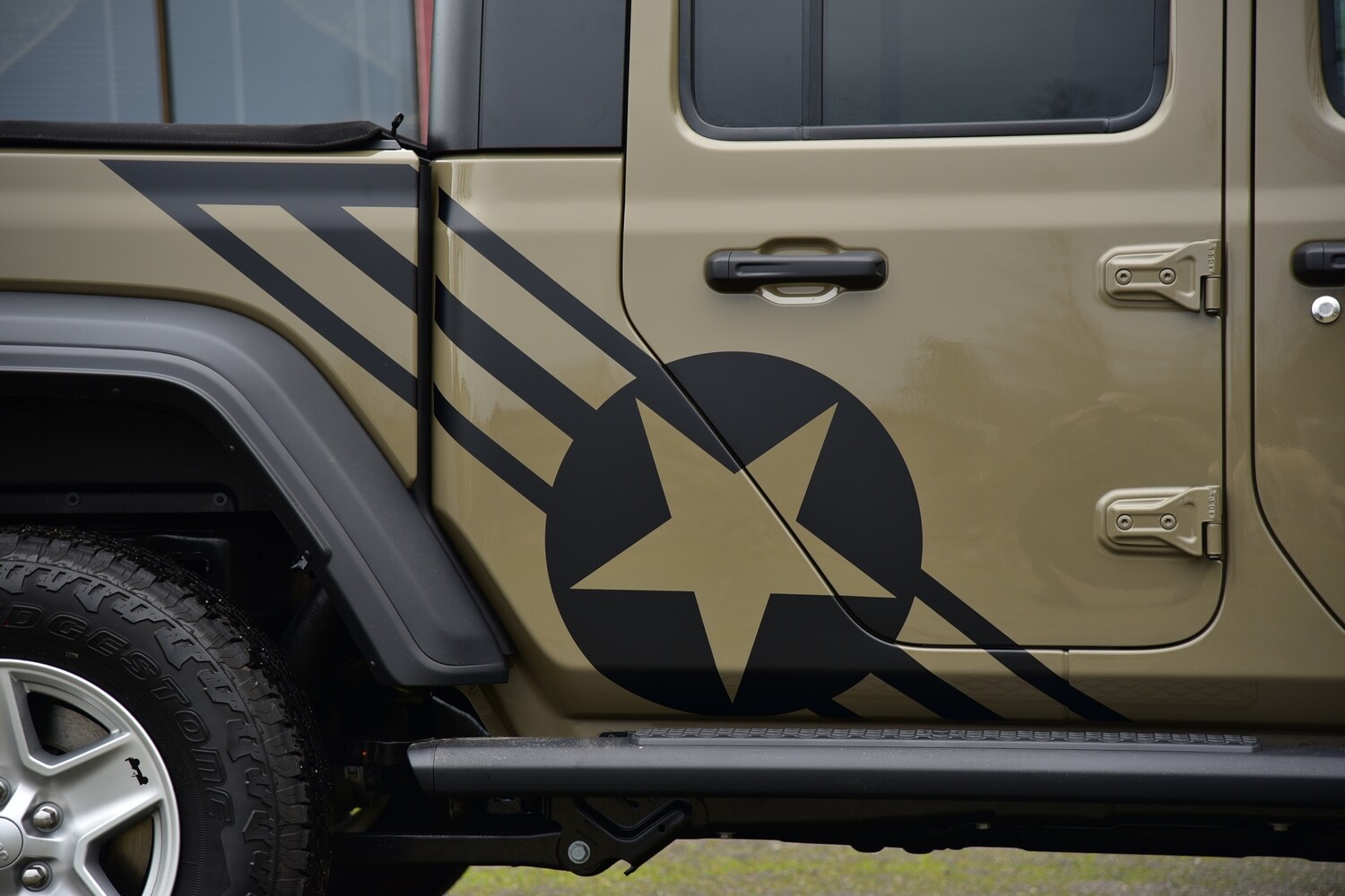 Jeep Gladiator JT Large Star/Bar Vinyl Graphics