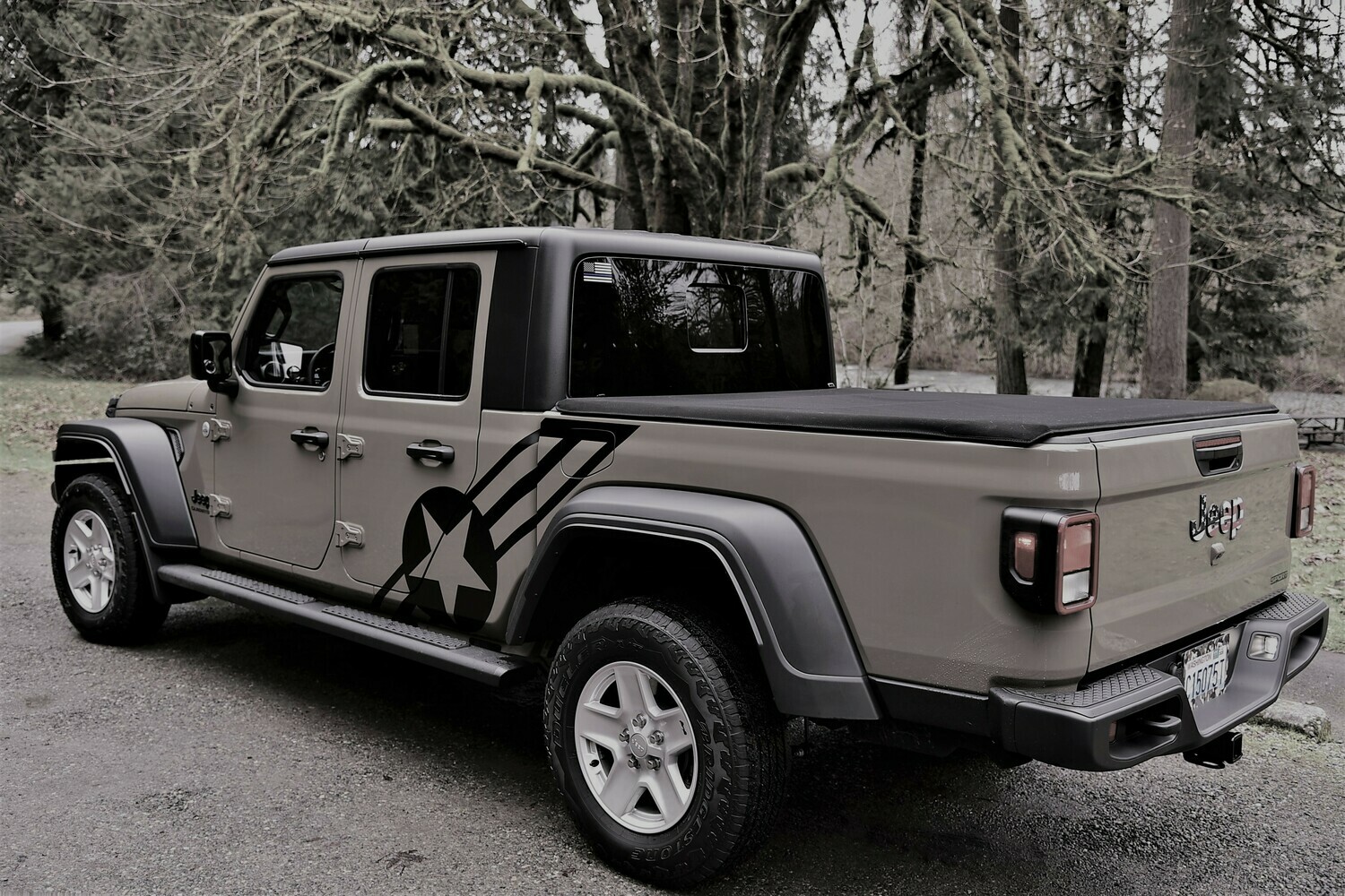 Jeep Gladiator JT Large Star/Bar Vinyl Graphics