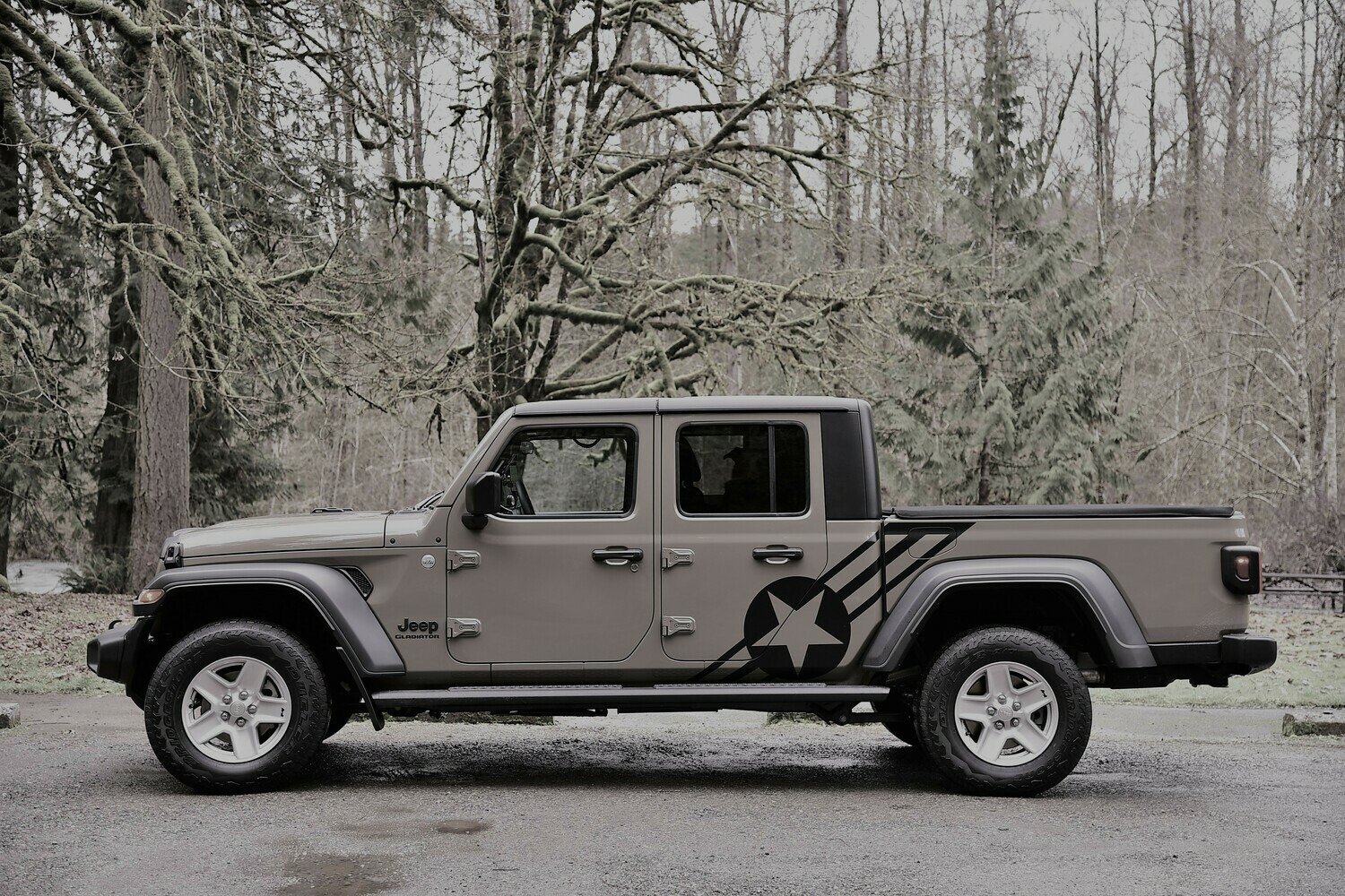 Jeep Gladiator JT Large Star/Bar Vinyl Graphics