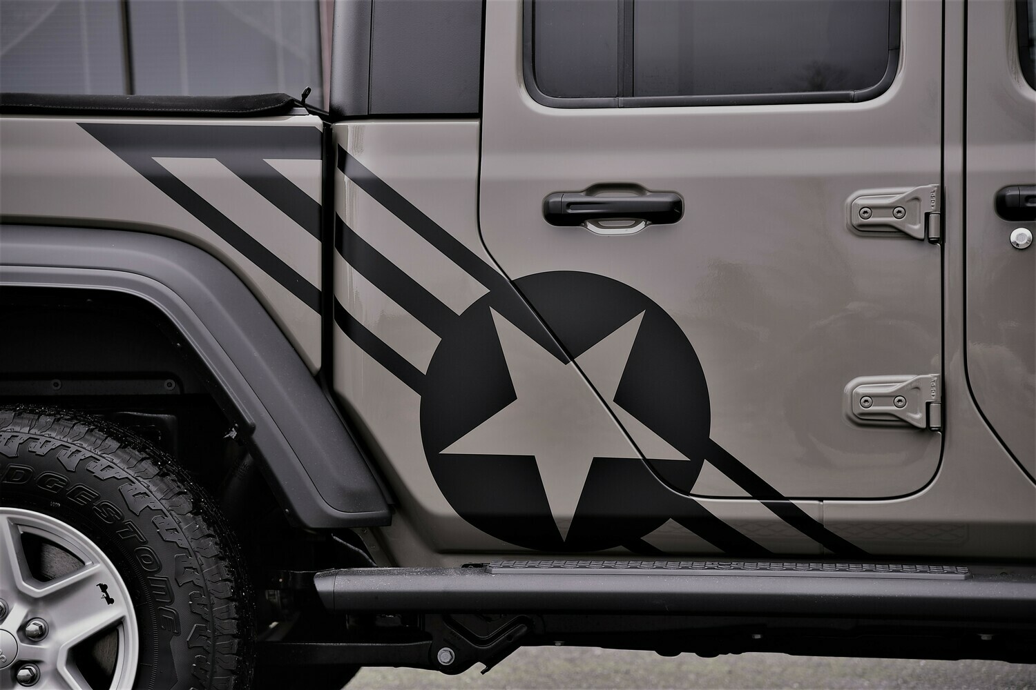 Jeep Gladiator JT Large Star/Bar Vinyl Graphics