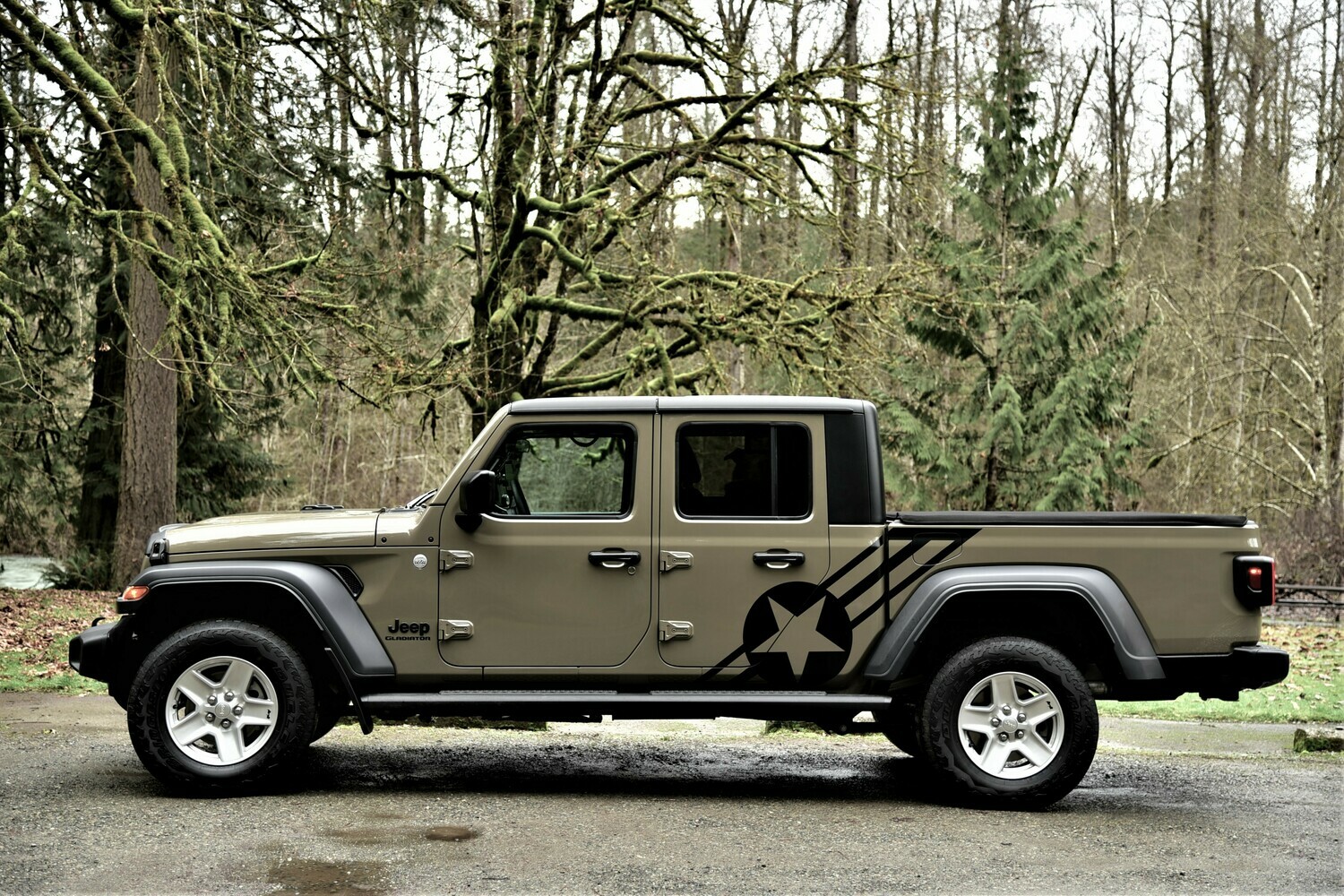 Jeep Gladiator JT Large Star/Bar Vinyl Graphics